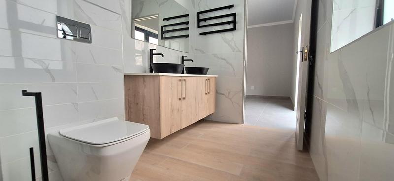 3 Bedroom Property for Sale in Island View Western Cape